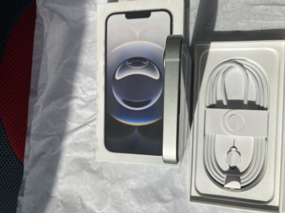 iPhone 16e 128GB Бял