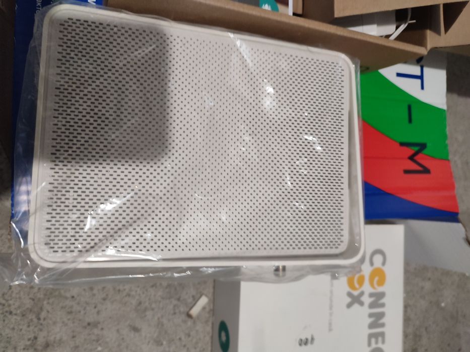 Router ups connect box