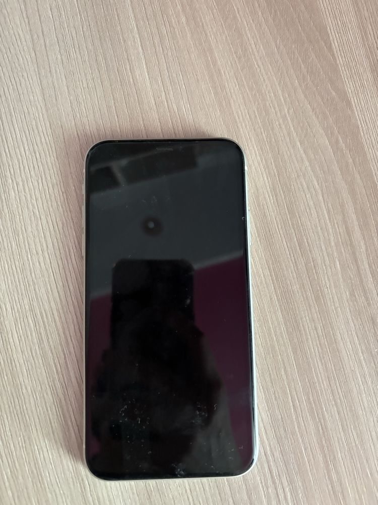Продаю iphone 11