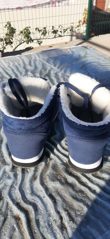 Обувки зимни топли