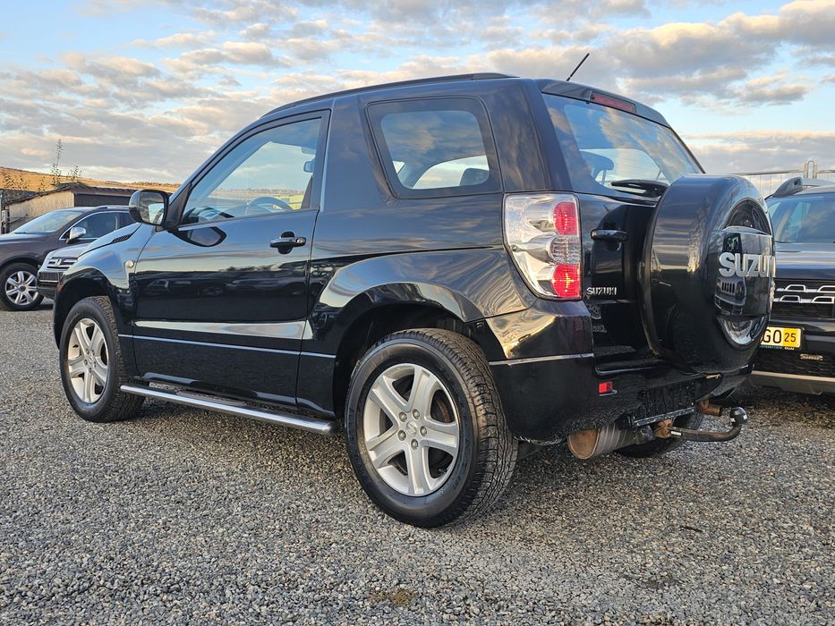 Suzuki grand vitara,1.6 Benzina,4x4,Clima,Jante,Cârlig, Posibil Rate *