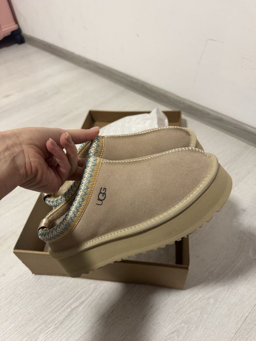 Cizme UGG Tazz II