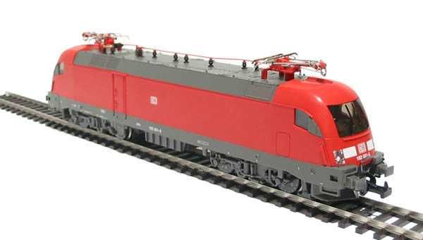 Set locomotiva si  vagoane persoane Piko  scara ho