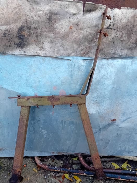 Железни крака за пейка