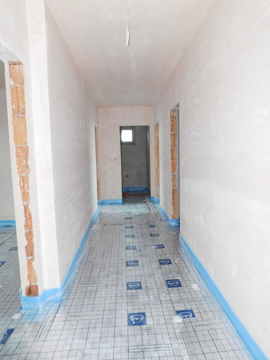 Продава се Тристаен апартамент в Търговище, Център - 105 кв.м за 646 €/кв.м - Снимка #8