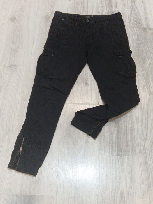 Pantaloni pentru bărbați