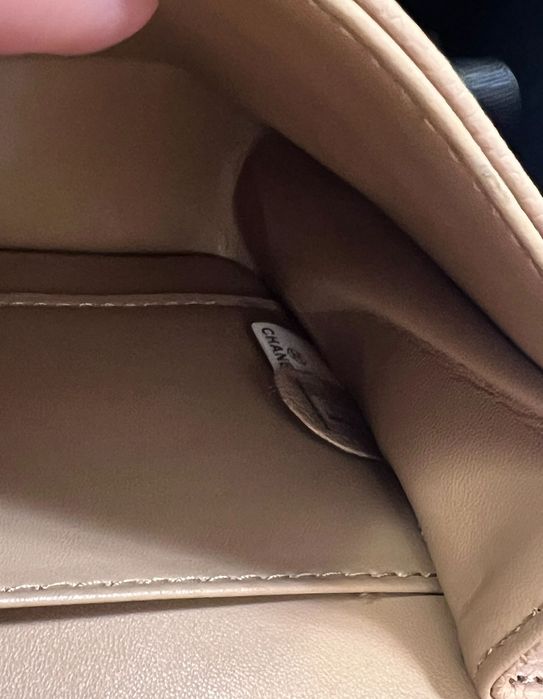 Кожена бежова чанта chanel