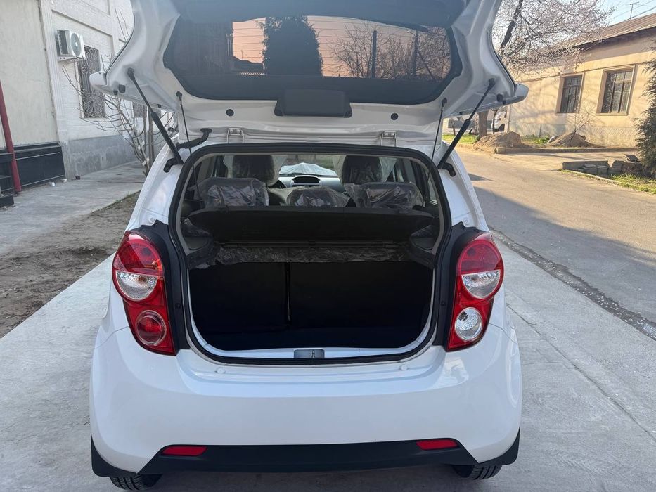 2023-yil 2023 kuzov Masla 2-pozitsiya Spark sotiladi.