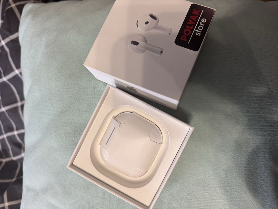 AIR PODS 4,в идеальном состоянии