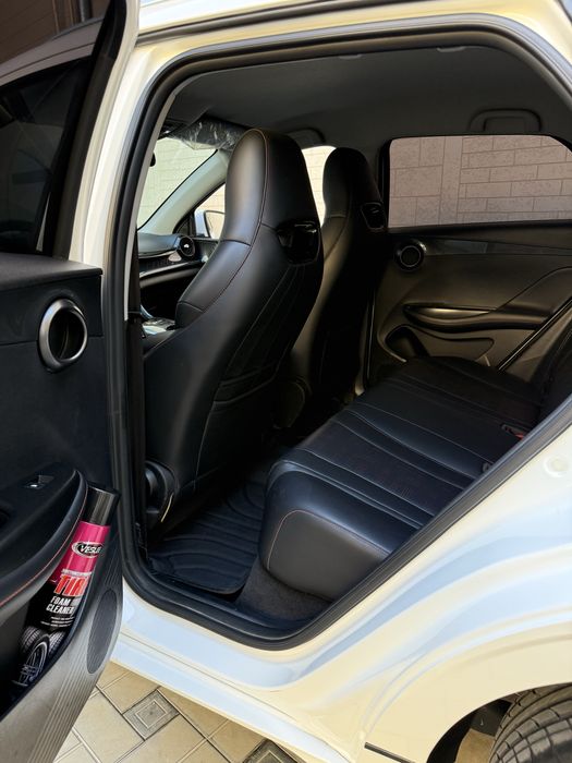 Byd e2 2024 Luxury 15.400 km probeg