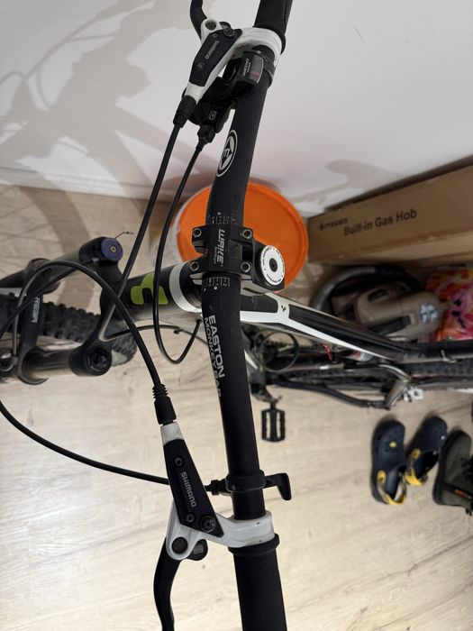 Bicicleta Enduro Downhill Cube in stare excelenta