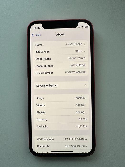 Vând iPhone 12 mini (PRODUCT) RED – ediție limitată.