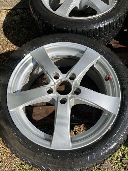 Jante Dezent R17 BMW cu anvelope de iarna 225/45R17