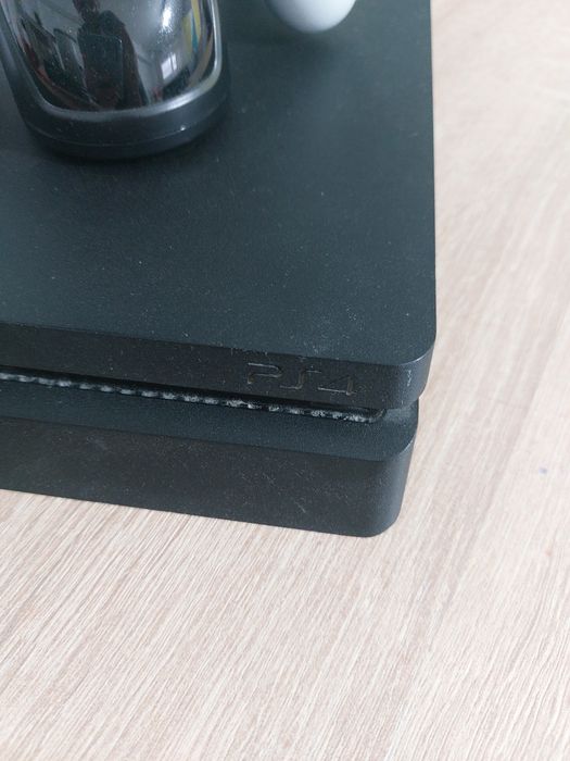 Ps 4 cu 2 manete