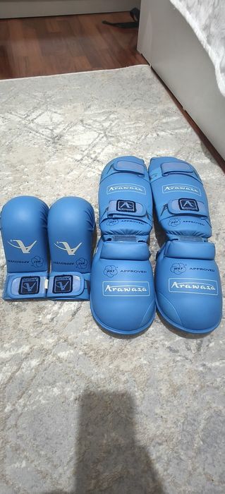 Перчатки. Накладки. Каратэ набор