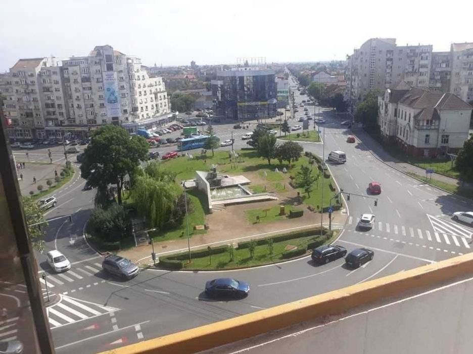 Închiriez Apartament zona Intim