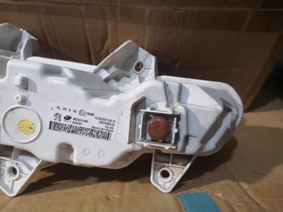 DAYLIGHT STANGA peugeot 2008 208, 9824241480
STELLANTIS