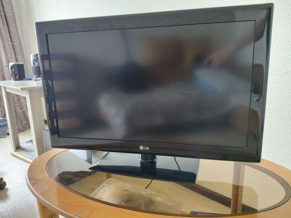 Продам телевизор LG в отличном состоянии