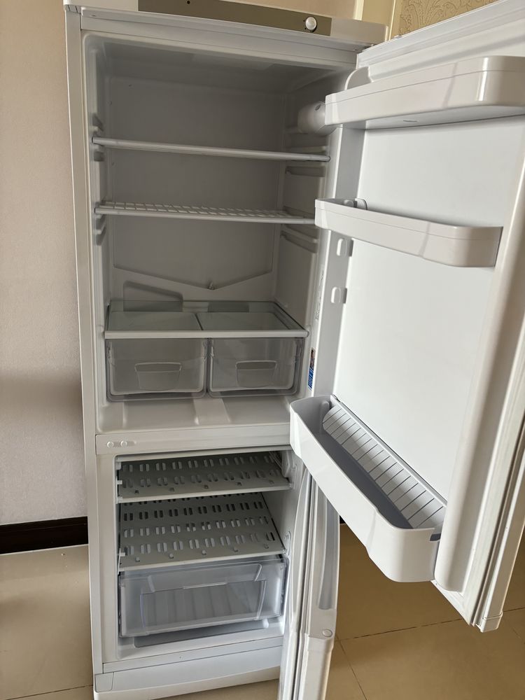 Продам холодильник-морозильник