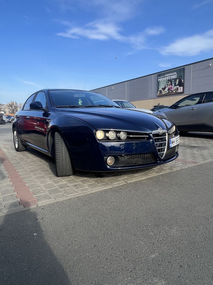 Vând Alfa Romeo 159