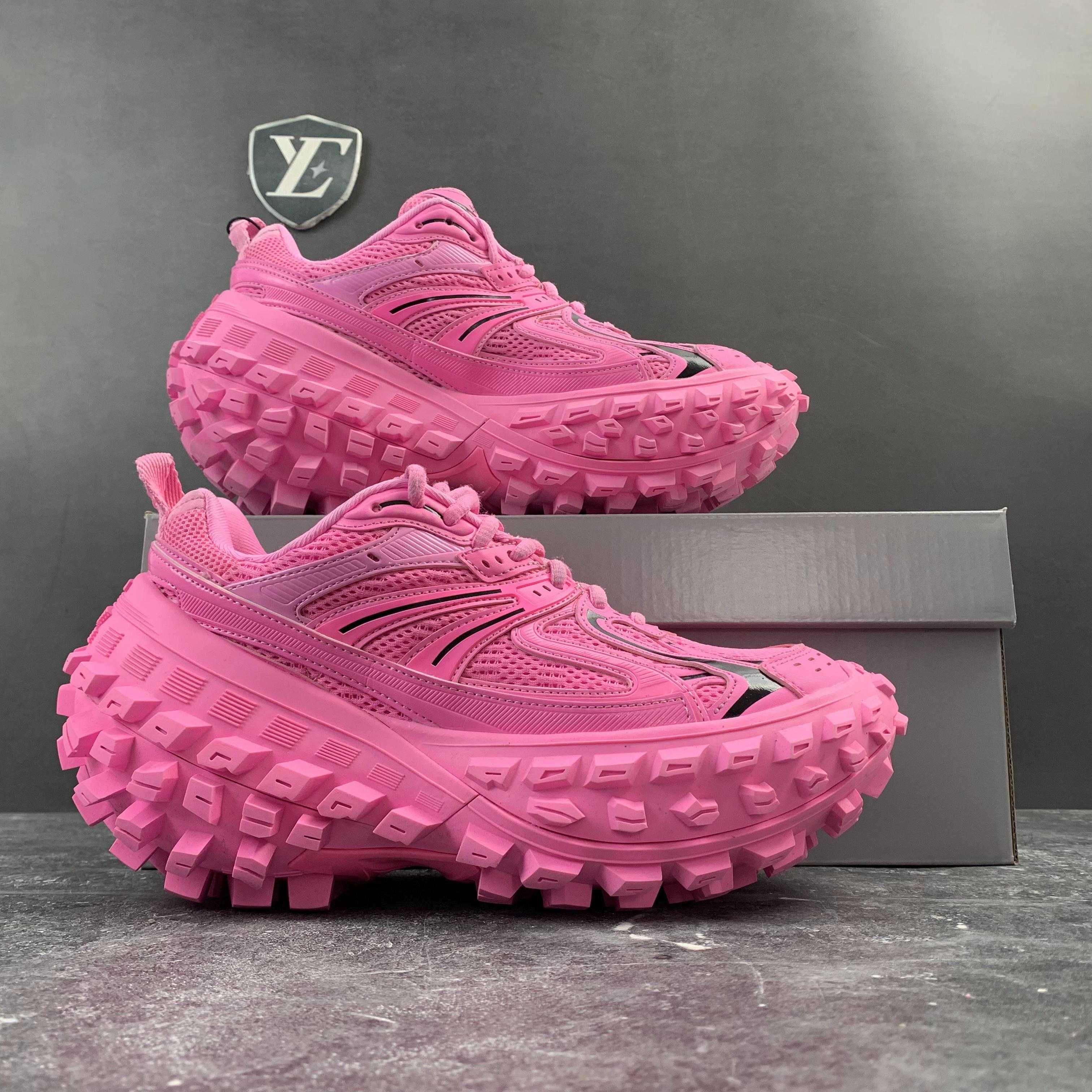 Adidasi Balenciaga Defender