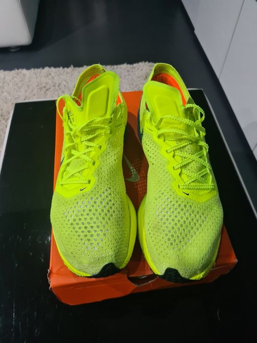 Nike Vaporfly 3 running alergare