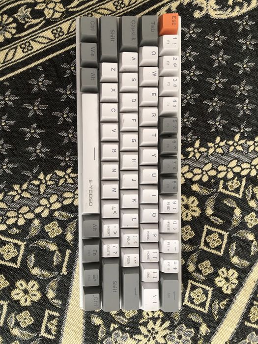 Продам игровую клавитуру и наушники