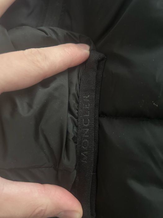 Geaca Moncler MONTCLA size 3(M) noua, made in Albania