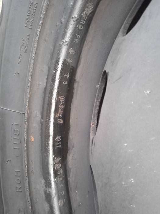 Джанти за Citroen и Peugeot 6x15 без гуми се продават.