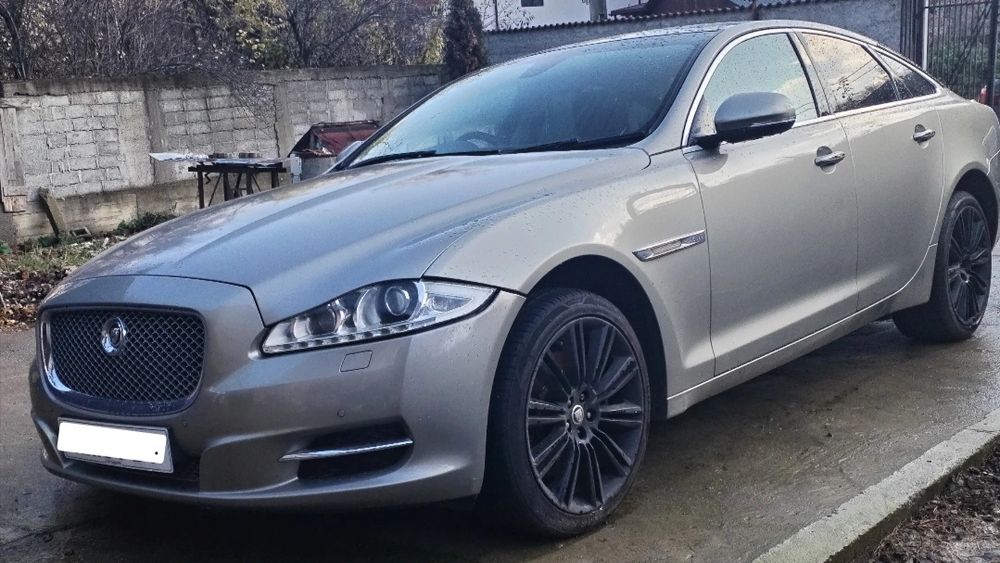Jaguar XJ Portfolio 2010 ~ 3.0 Diesel 306 DT ~ Avariat