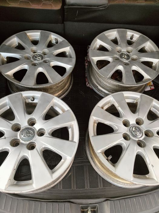 Продам диски R-16 оригинал 5*114,3 TOYOTA