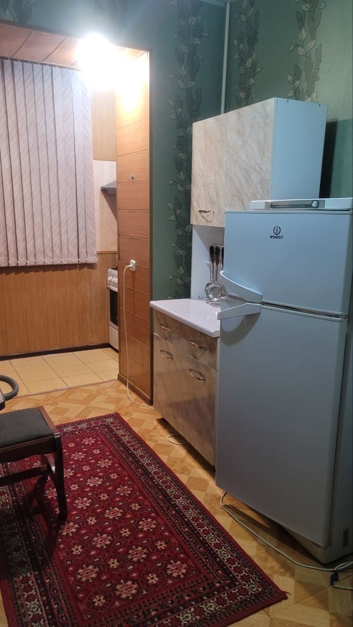 Хозяин сдает 1 комнатную квартиру на метро Новза