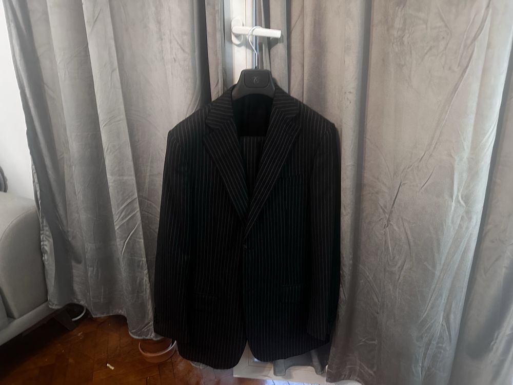 Canali Pinstripe Single-Breasted Suit – Чисто нов, не е носен