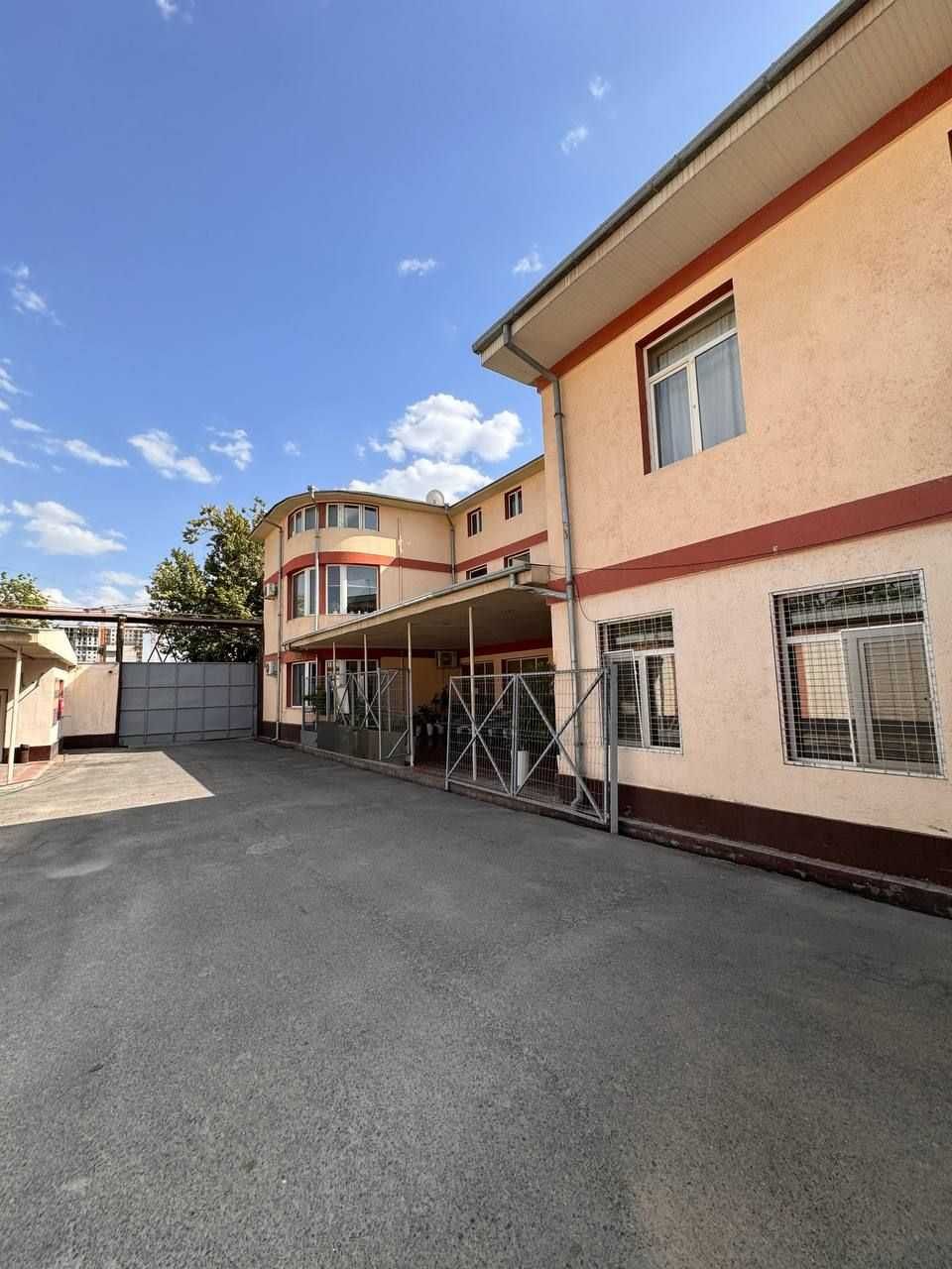 База Яшнабадский район 70-соток Строения 6995 м² фуры своя ж/д ветка