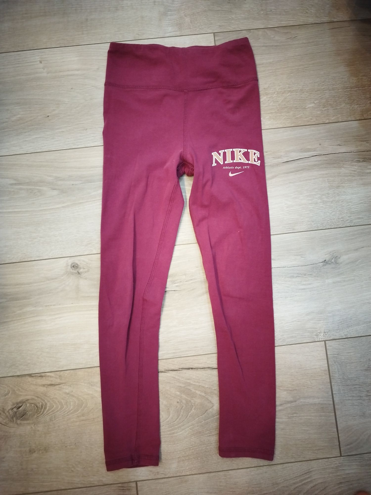 Клин Nike лилаво/бордо