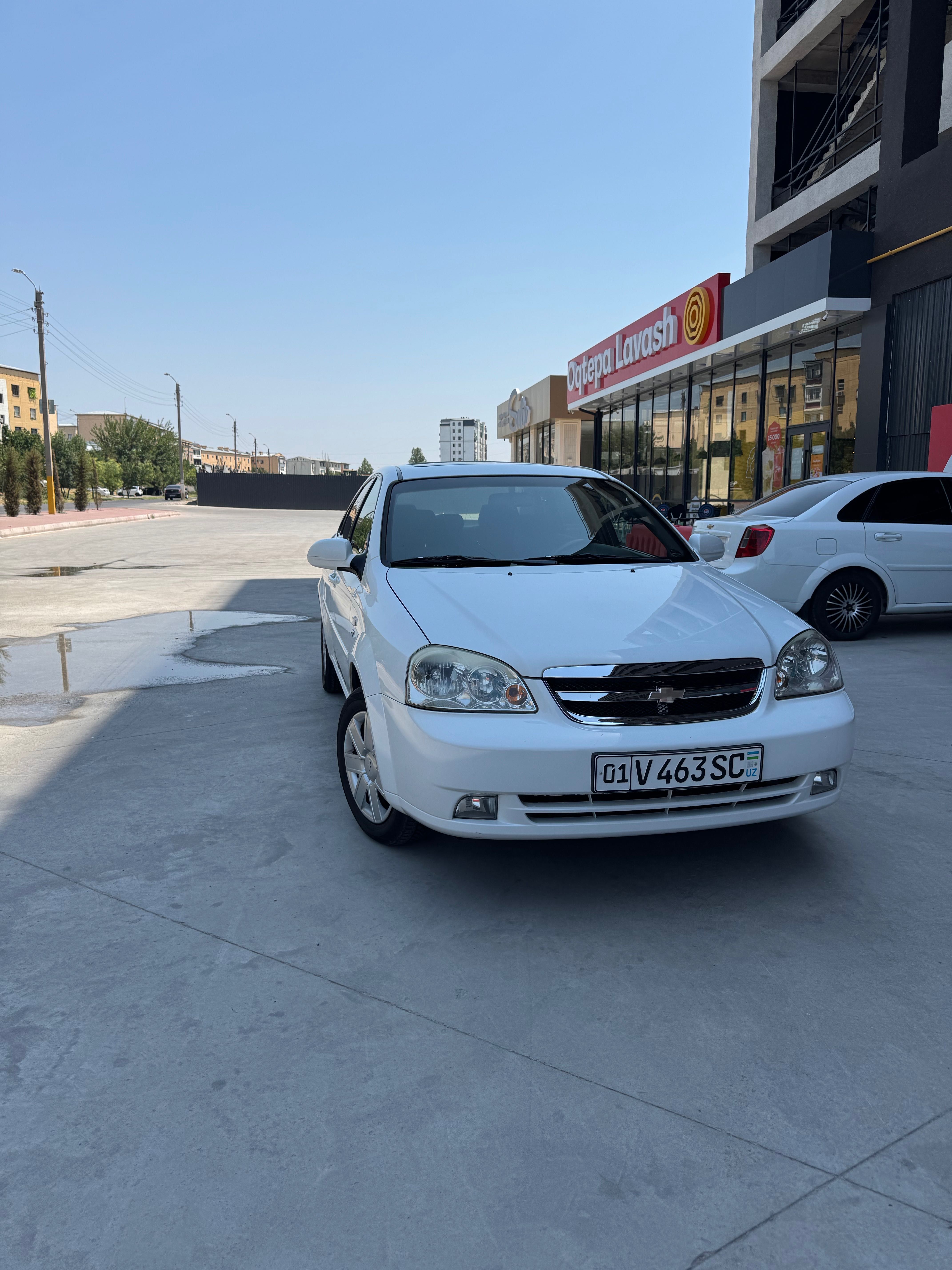 Срочно сотилади Лассети 1.6 л бензин.