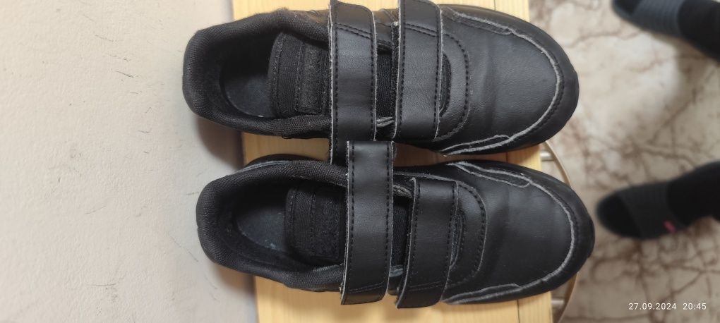 Оригинални детски  маратонки на Adidas