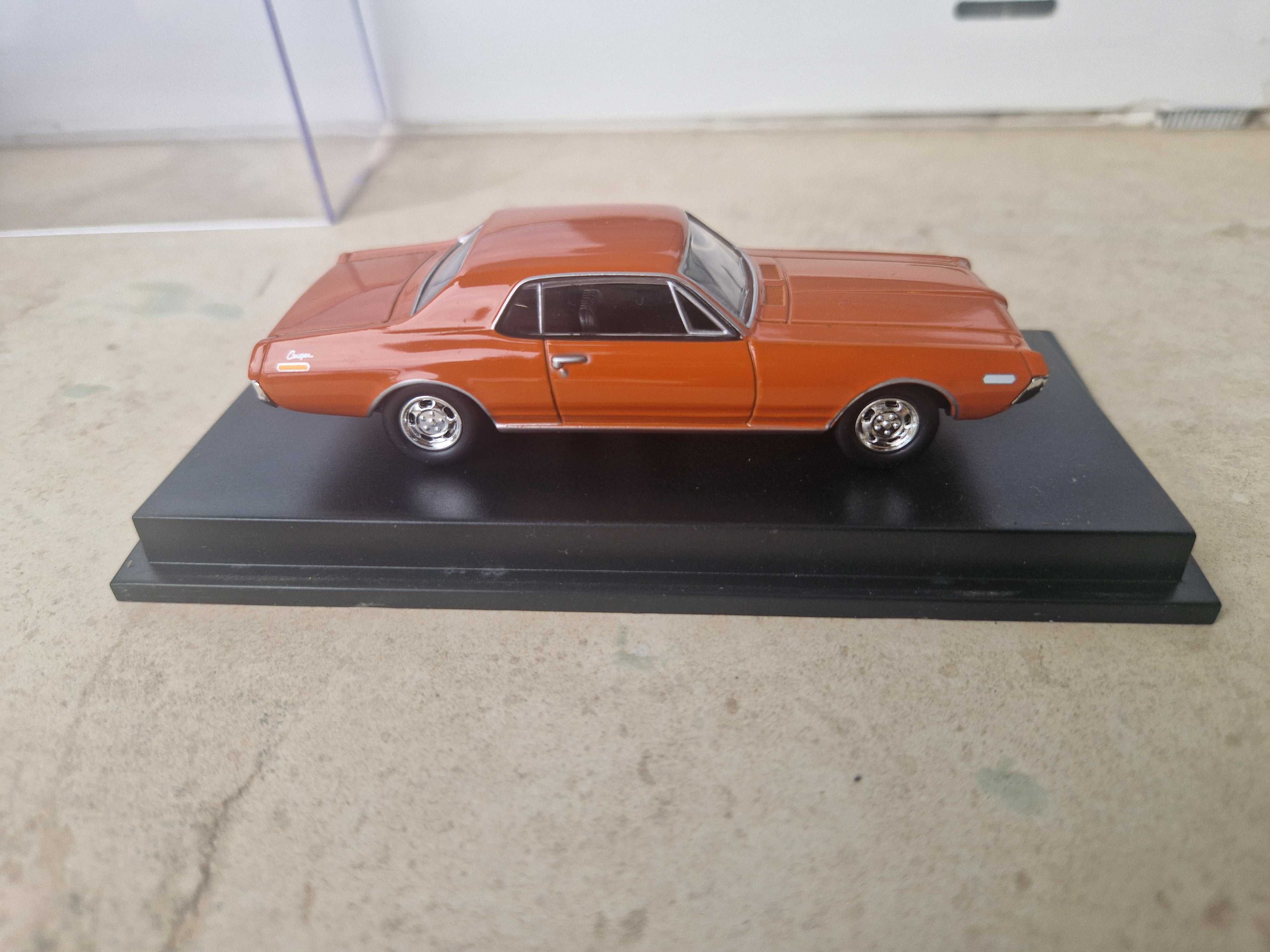 1:43 Universal Hobbies Mercury Cougar
