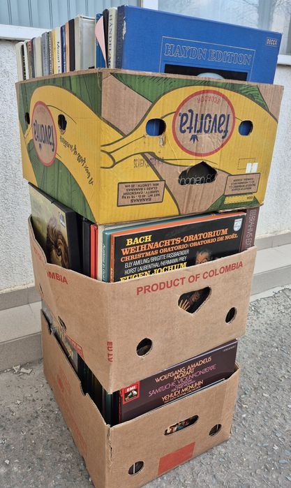 Vând Lot 150lp Discuri Vinil cu muzică clasică mixta 

Artiști:

- Fra