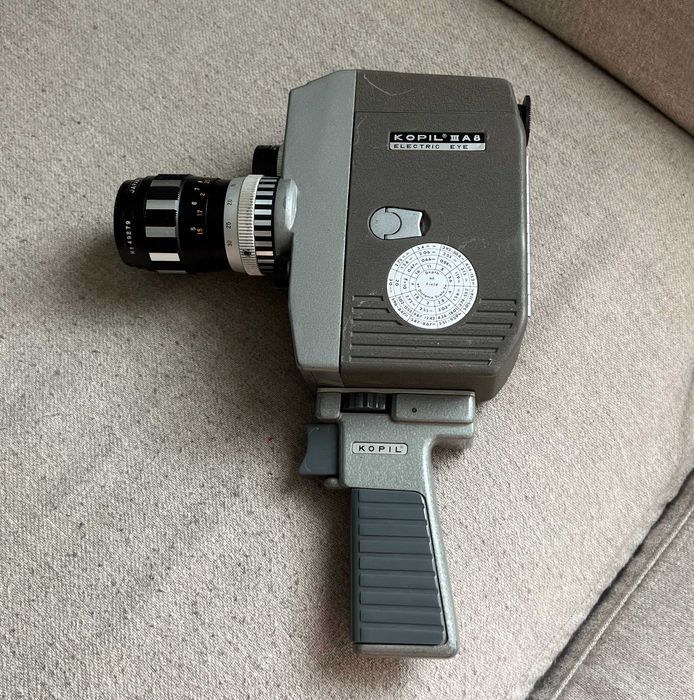 Cameră de filmat vintage Kopil Zoom-EE 8mm + geantă Bolex  funcțională