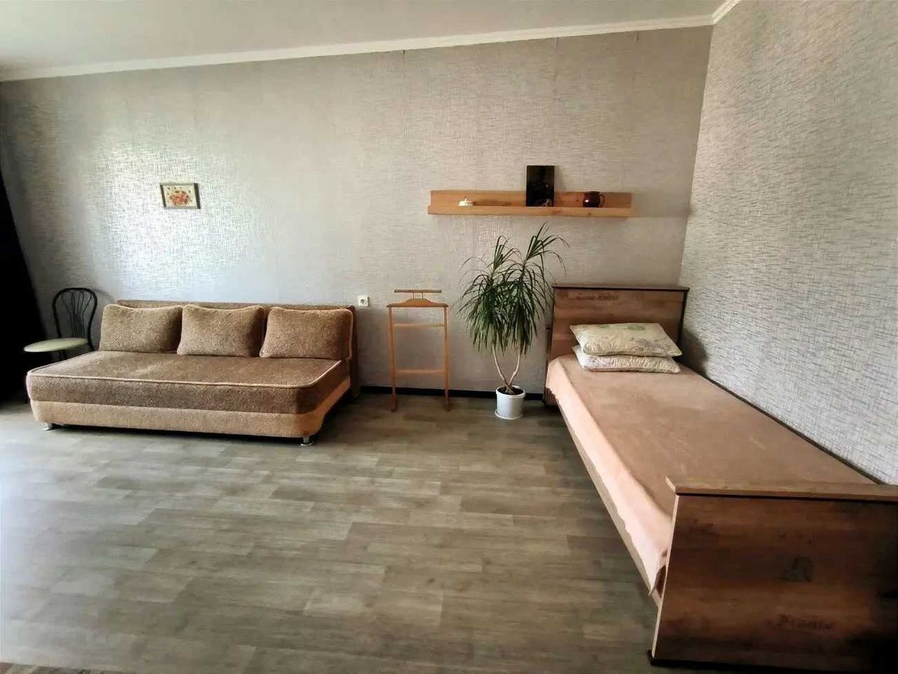 Дава се под наем Двустаен апартамент в София, Зона Б-5 - 55 кв.м за 433.5 € - Снимка #4