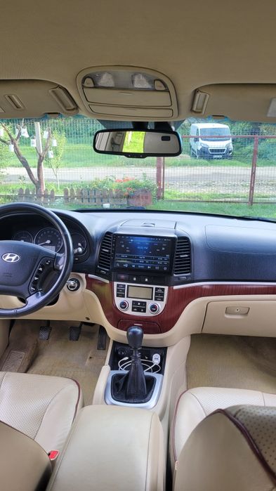 Vând Hyundai santa fe