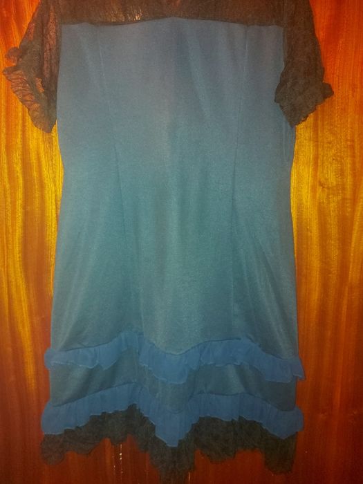 НАМАЛЕНА Продавам рокля 1ХЛ 20 ЛВ