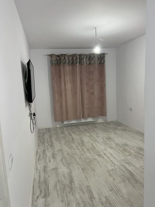 Garsoniera decomandata 34 metri