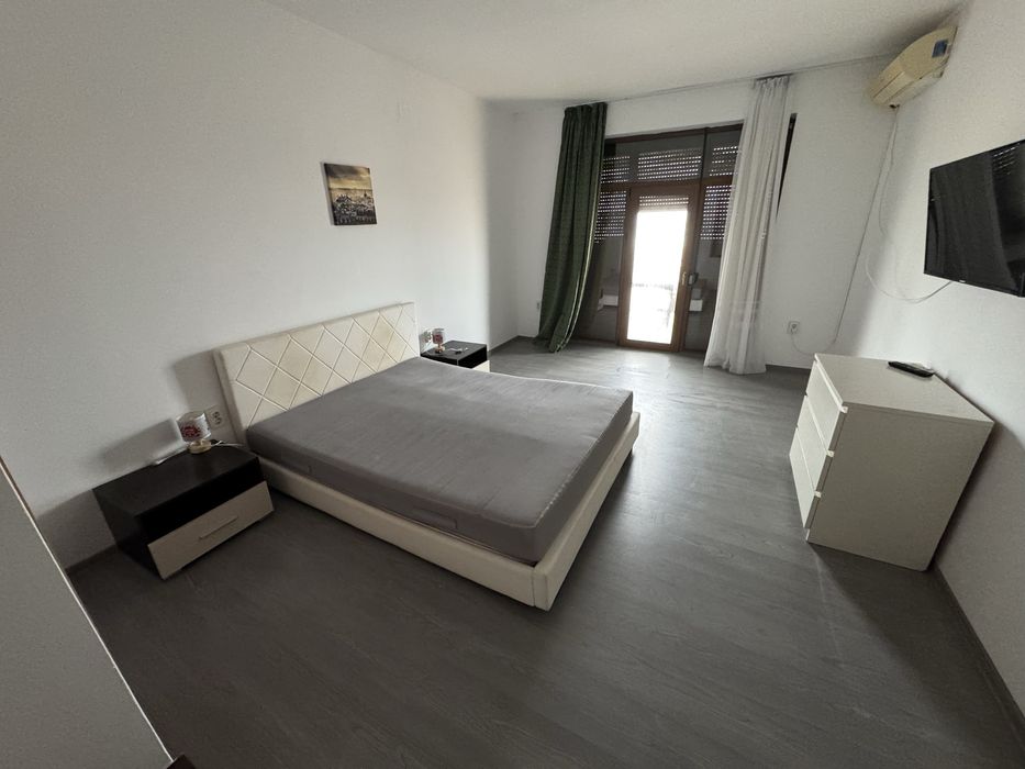 Pat + noptiere si comoda