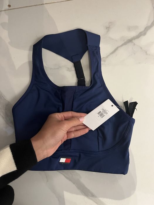 Дамското бюстие Tommy Hilfiger