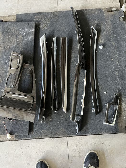 Интериорни лайстни бмв 5 ф10/11 ( interiorni laistni bmw 5 f10/11 )