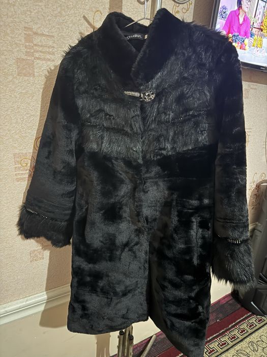 Пальто меховое женское