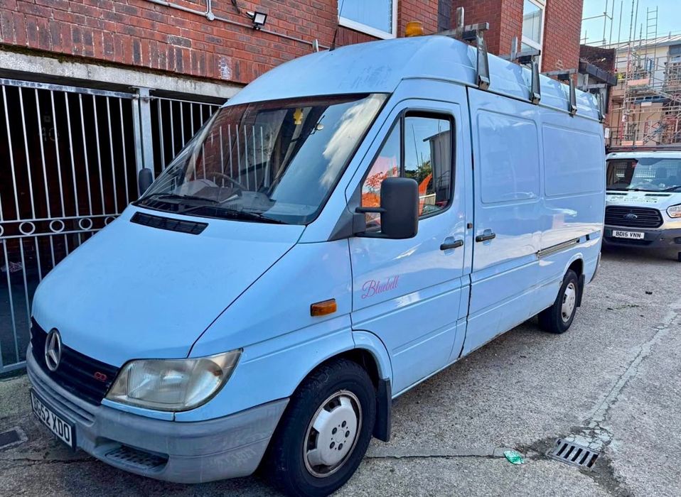 Dezmembrez Mercedes Sprinter 211 CDI an2004