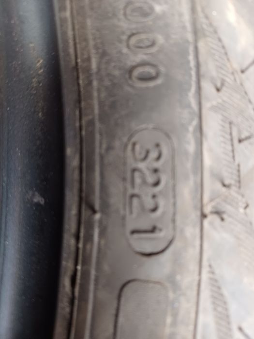 Гуми 215/55/17 Нокиан